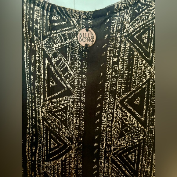 Billabong beach dress in size small. - Picture 4 of 4
